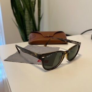 Ray-Ban RB4140 Polarized Sunglasses (Polished Light Havana)